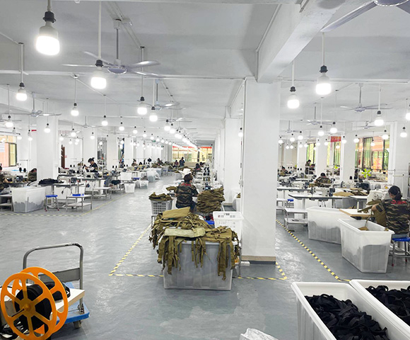 စစ်လက်နက်ပစ္စည်းစက်ရုံ ခရီးစဉ်