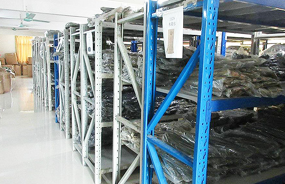 Pengilang Gear Tentera Profesional